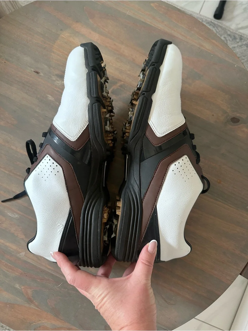 Nike low profile